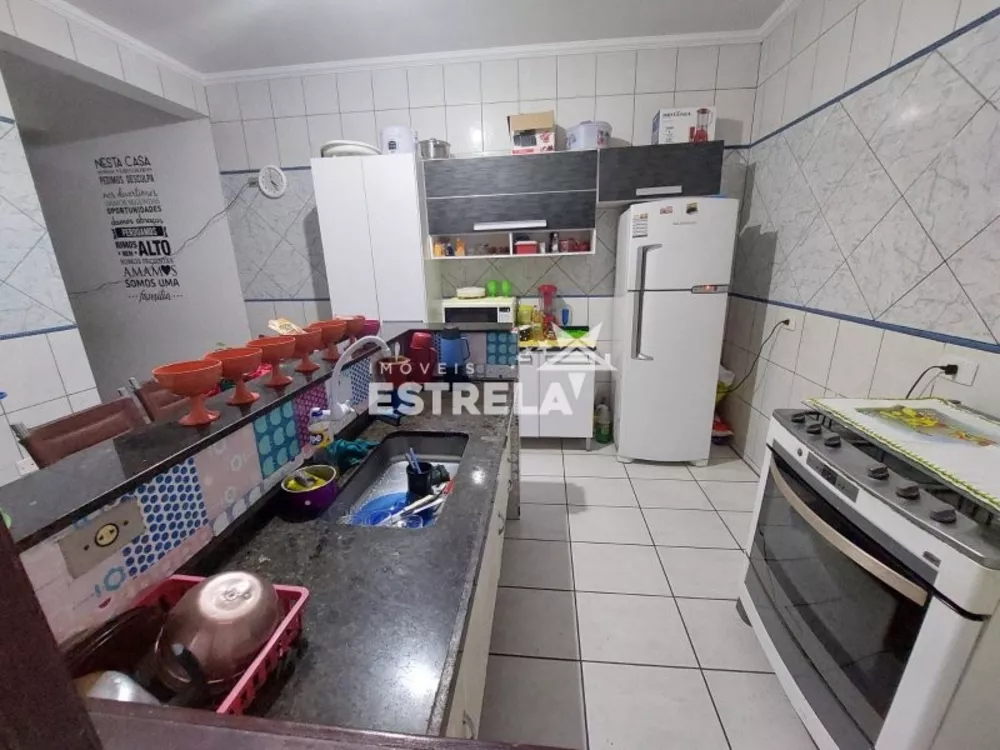 Sobrado à venda com 2 quartos, 125m² - Foto 4