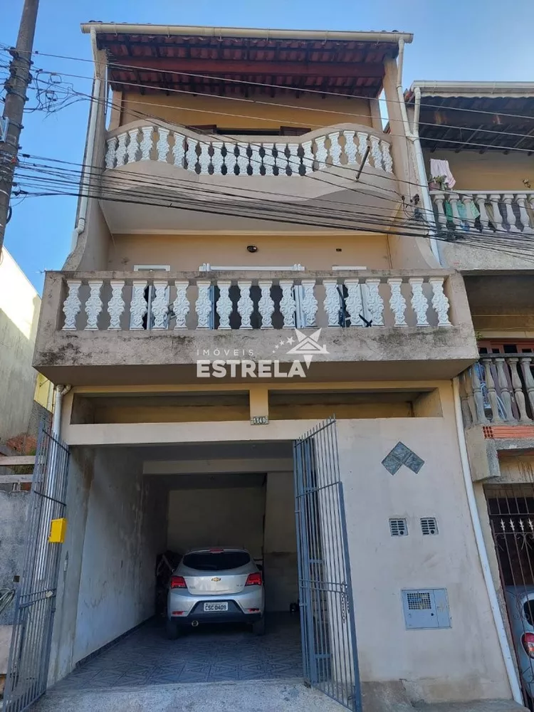 Sobrado à venda com 2 quartos, 125m² - Foto 1