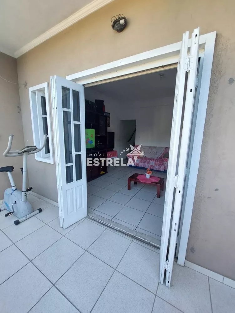 Sobrado à venda com 2 quartos, 125m² - Foto 19