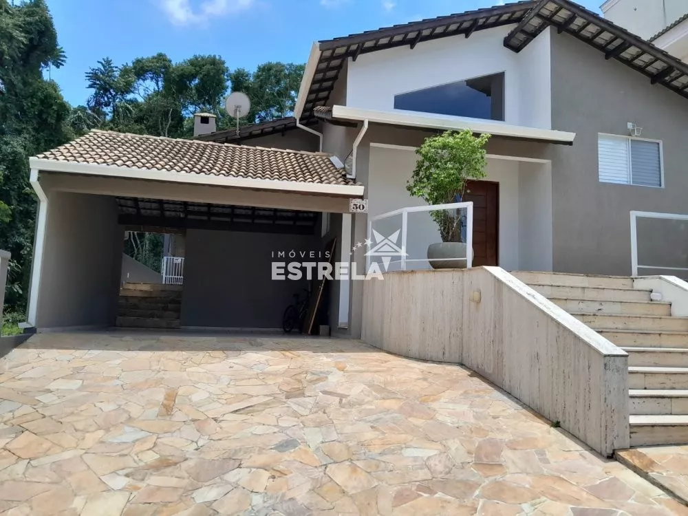 Casa à venda com 3 quartos, 213m² - Foto 2