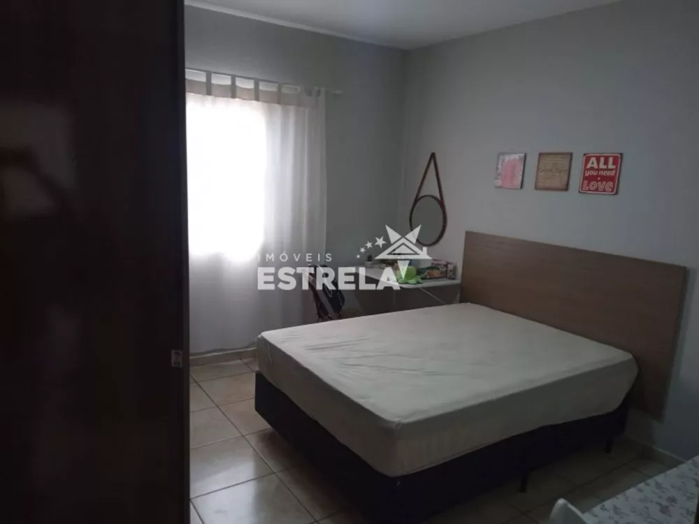 Casa à venda com 2 quartos, 125m² - Foto 2