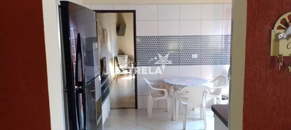 Casa à venda com 2 quartos, 140m² - Foto 4