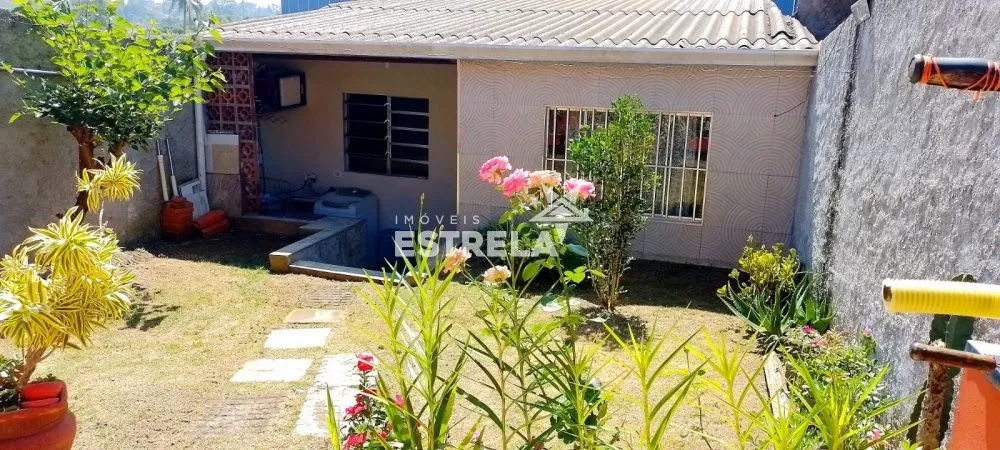 Casa à venda com 2 quartos, 140m² - Foto 1