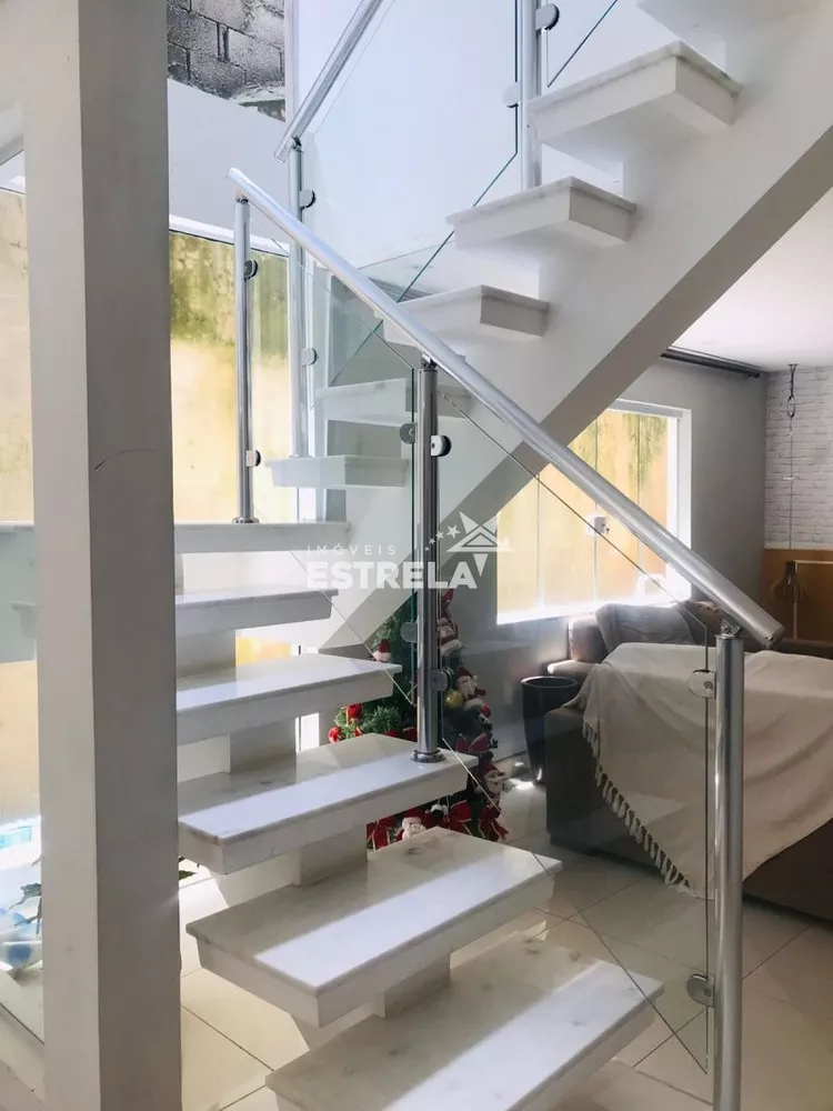 Casa à venda com 4 quartos, 300m² - Foto 11