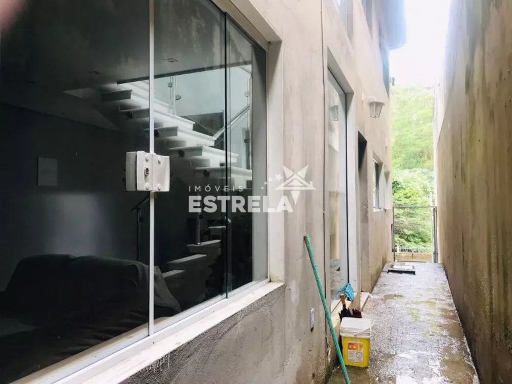 Casa à venda com 4 quartos, 300m² - Foto 8