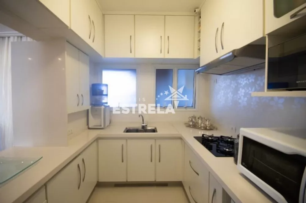 Casa à venda com 3 quartos, 250m² - Foto 2