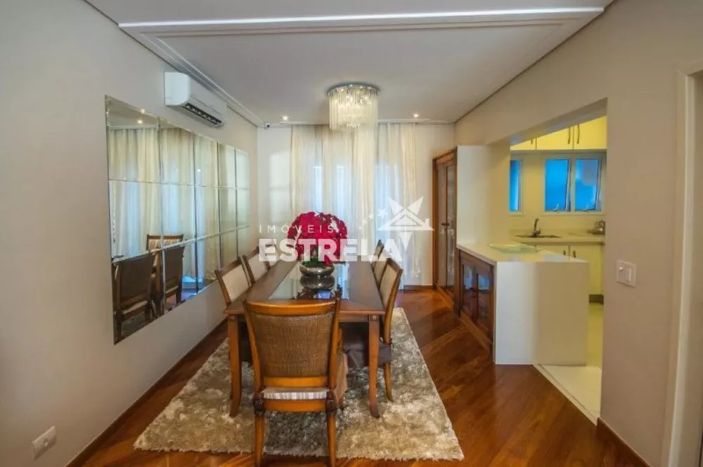 Casa à venda com 3 quartos, 250m² - Foto 4