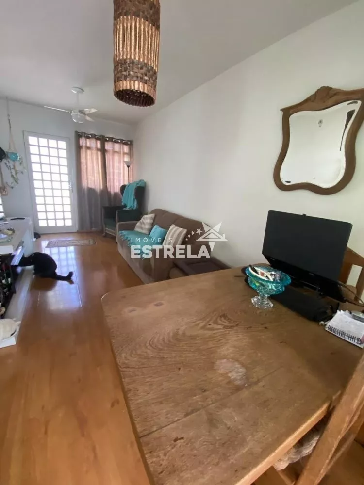 Casa à venda com 2 quartos, 80m² - Foto 6