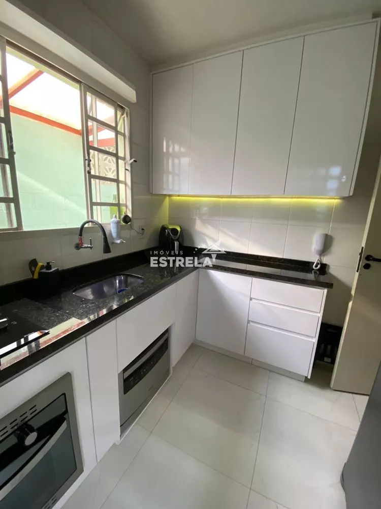 Casa à venda com 2 quartos, 80m² - Foto 7