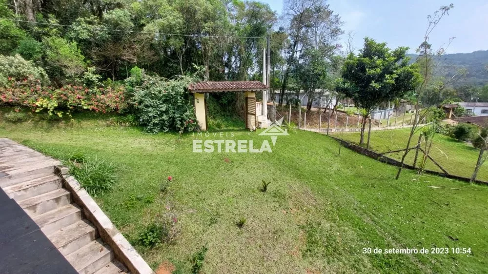 Fazenda à venda com 3 quartos, 160m² - Foto 2