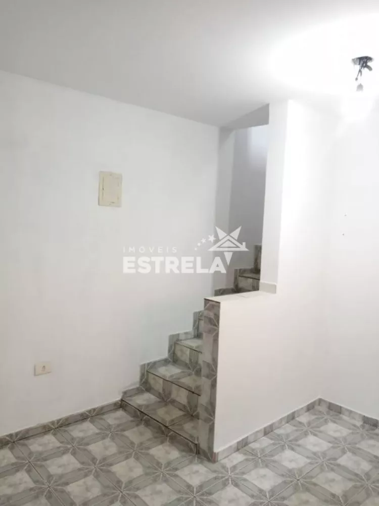 Casa à venda com 2 quartos, 157m² - Foto 4