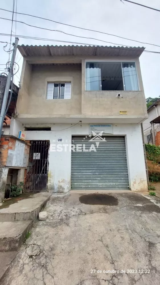 Casa à venda com 4 quartos, 250m² - Foto 2