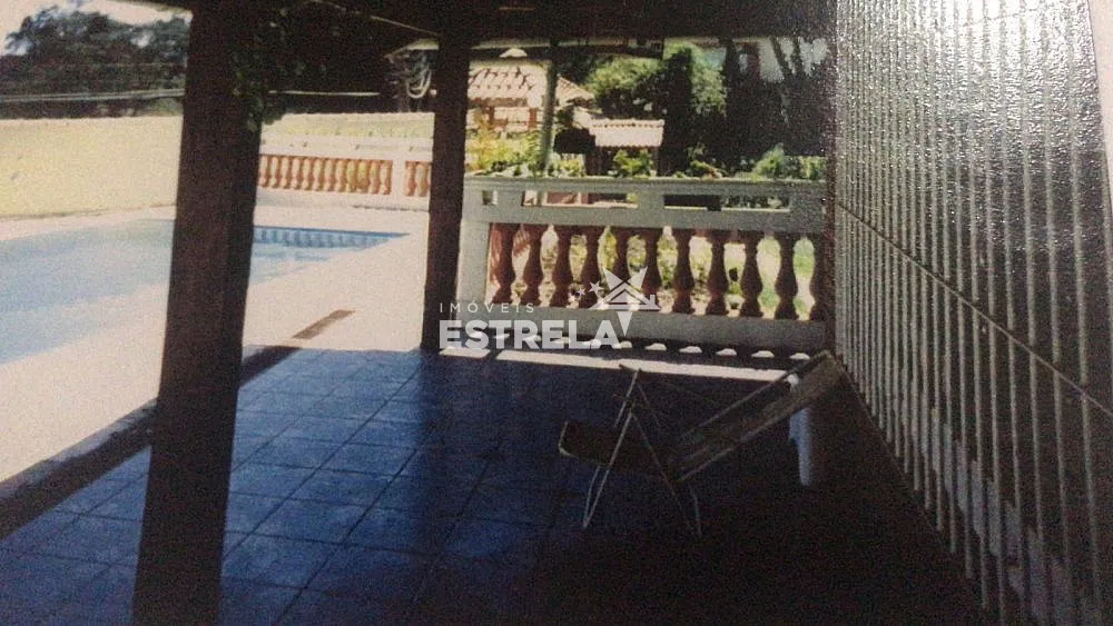 Chácara, 3 quartos, 2750 m² - Foto 1