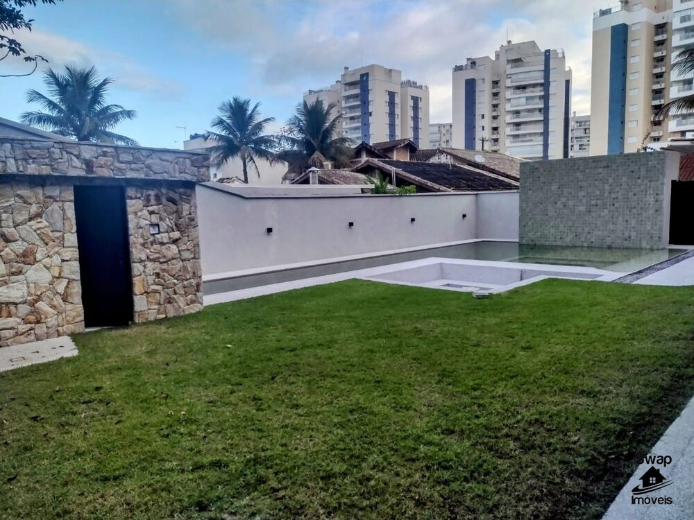 Casa à venda com 6 quartos, 764m² - Foto 2