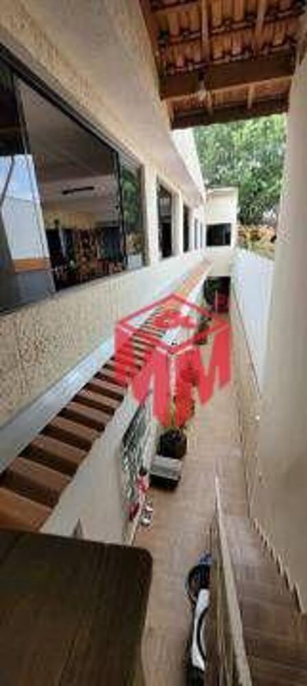 Casa à venda com 5 quartos, 280m² - Foto 4