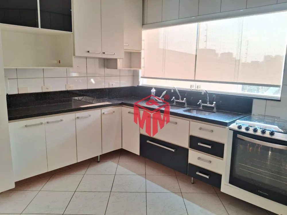 Sobrado, 3 quartos, 226 m² - Foto 1