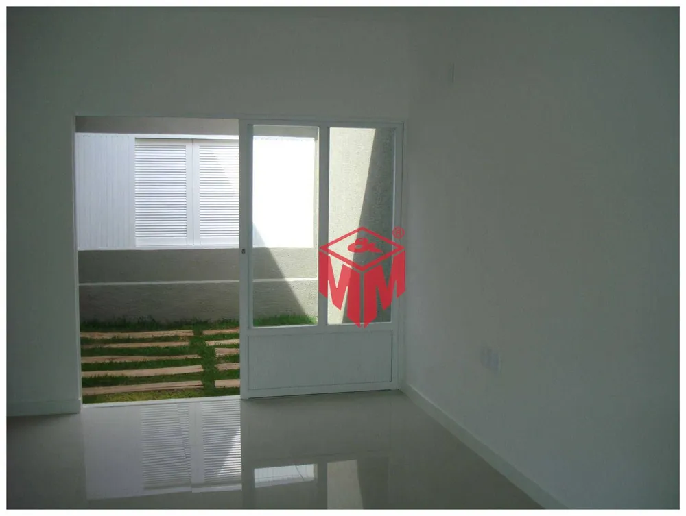 Casa, 3 quartos, 243 m² - Foto 2