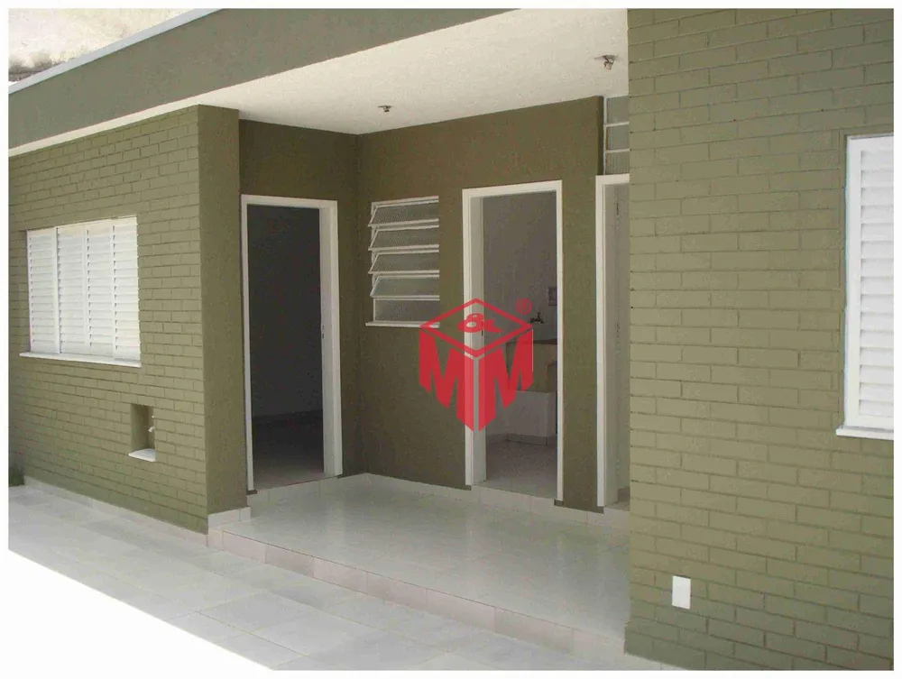 Casa, 3 quartos, 243 m² - Foto 1