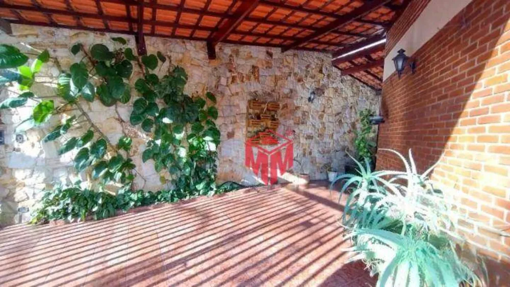 Casa, 3 quartos, 330 m² - Foto 1