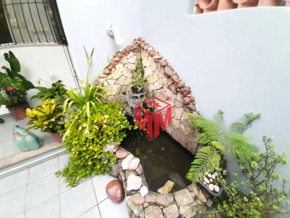 Casa, 4 quartos, 158 m² - Foto 1
