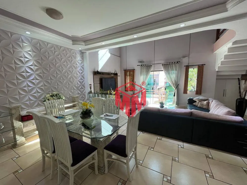 Sobrado, 3 quartos, 289 m² - Foto 1
