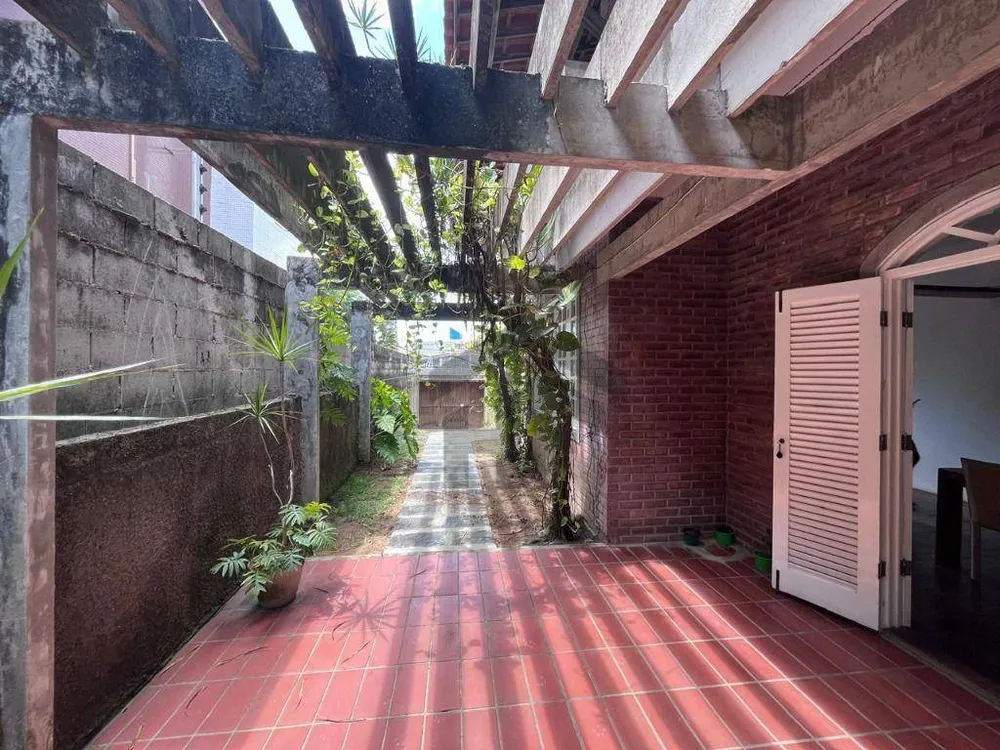 Casa, 7 quartos, 706 m² - Foto 4