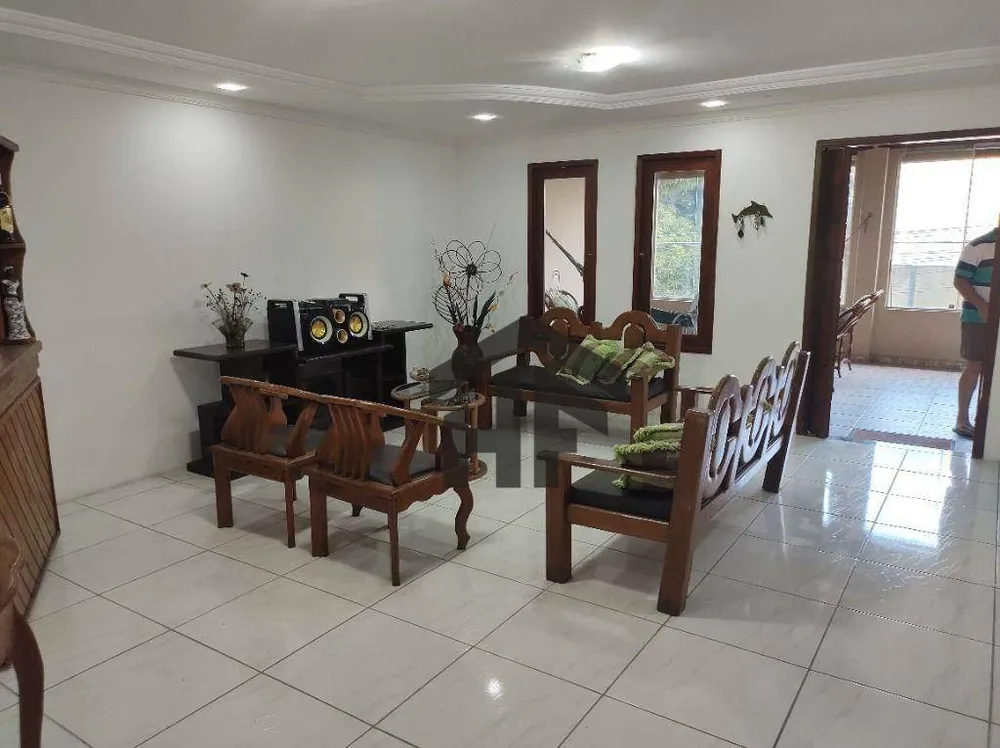 Casa, 6 quartos, 300 m² - Foto 4