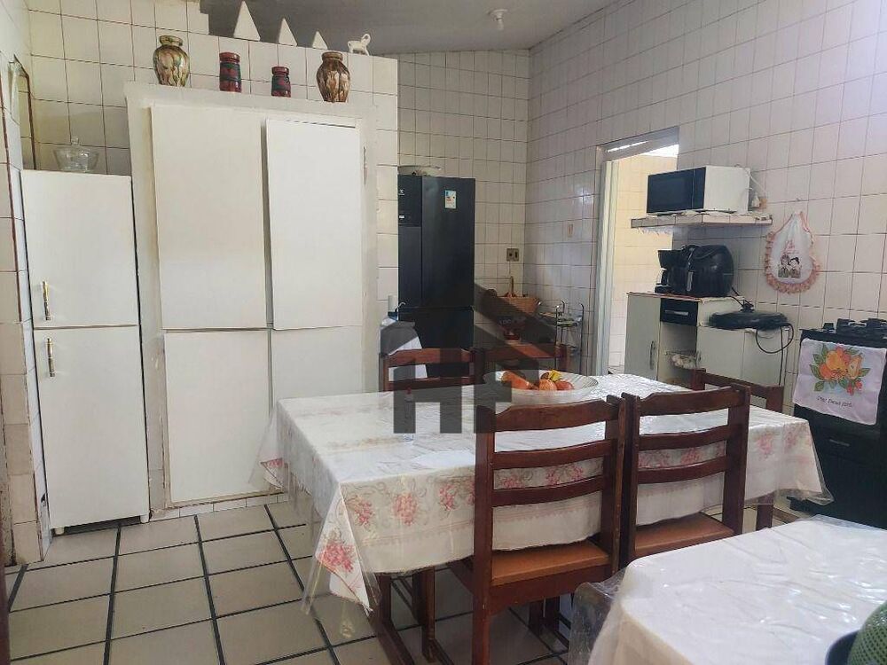 Casa à venda com 4 quartos, 184m² - Foto 8