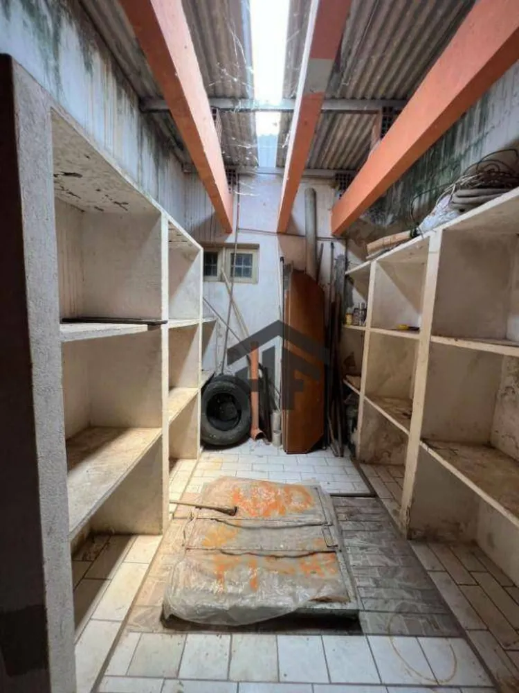 Casa, 4 quartos, 240 m² - Foto 18