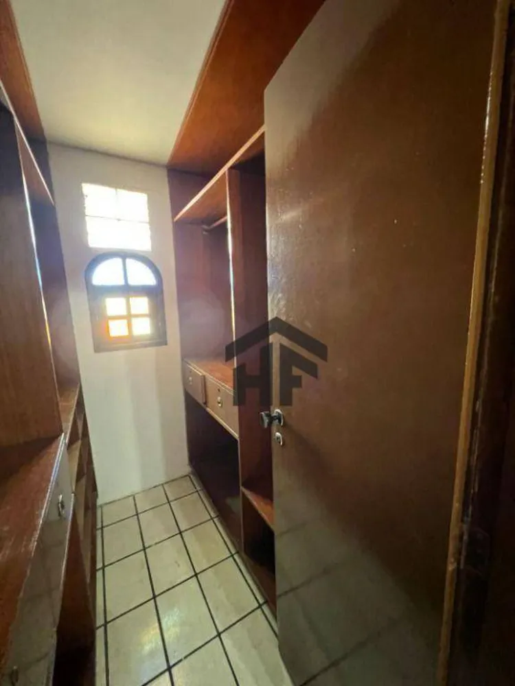 Casa, 4 quartos, 240 m² - Foto 15