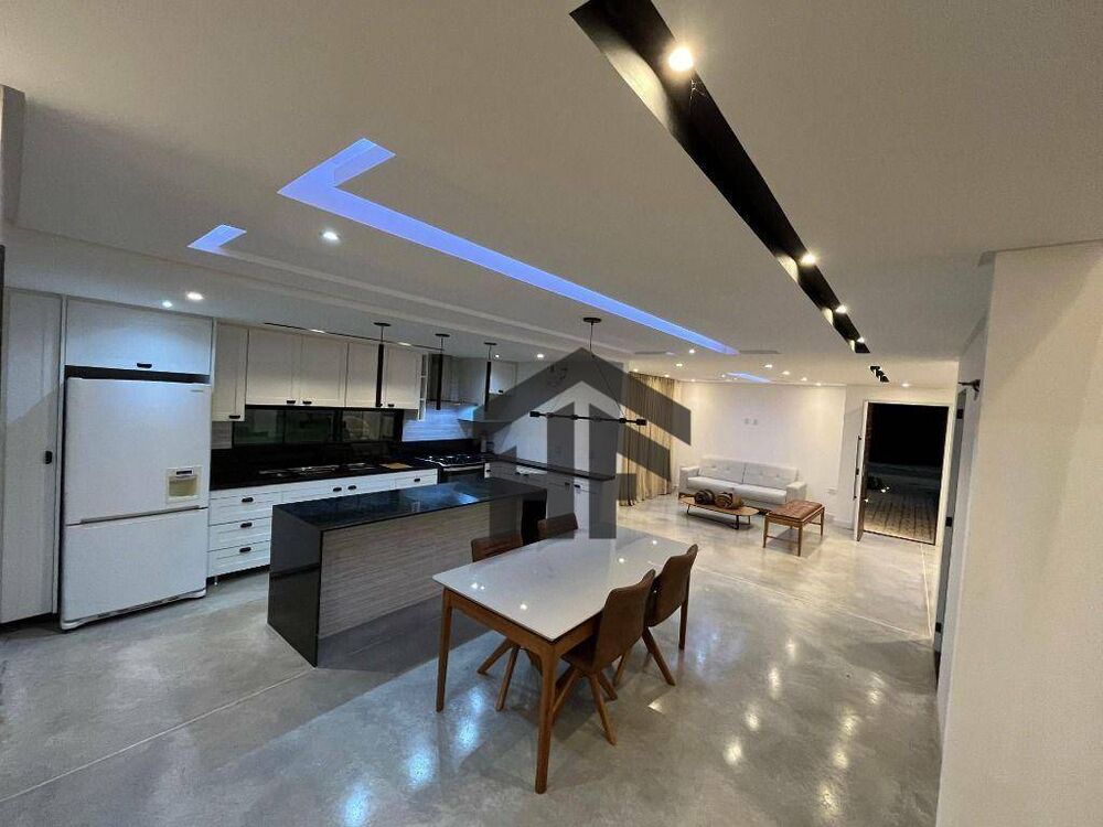 Casa à venda com 4 quartos, 265m² - Foto 4