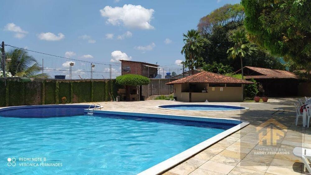 Casa de Condomínio à venda com 3 quartos, 250m² - Foto 2