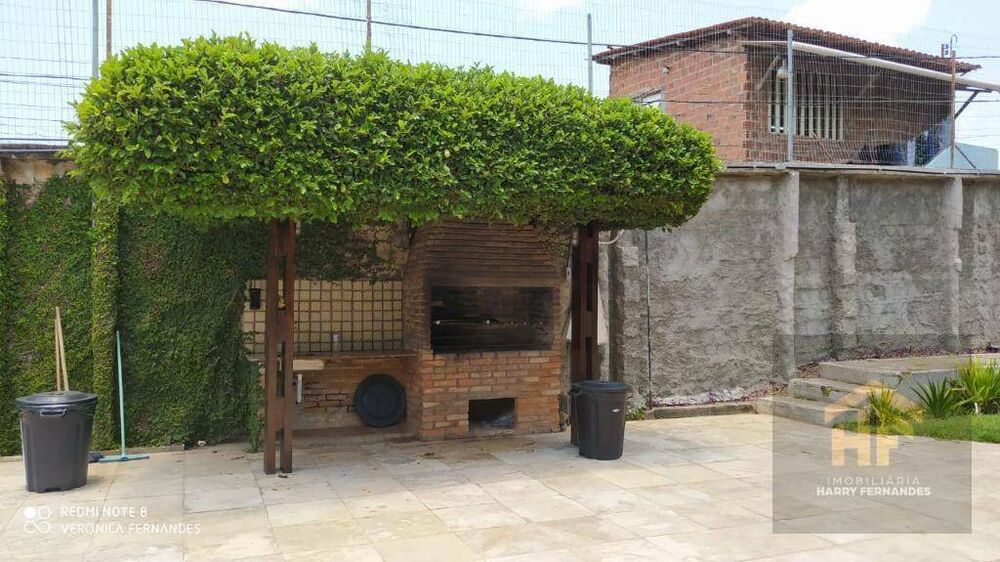 Casa de Condomínio à venda com 3 quartos, 250m² - Foto 3
