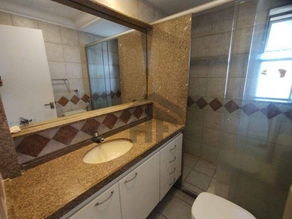 Apartamento, 4 quartos, 225 m² - Foto 1