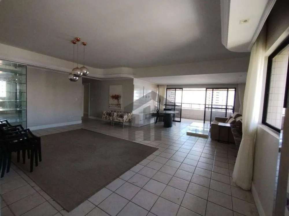 Apartamento, 4 quartos, 225 m² - Foto 1