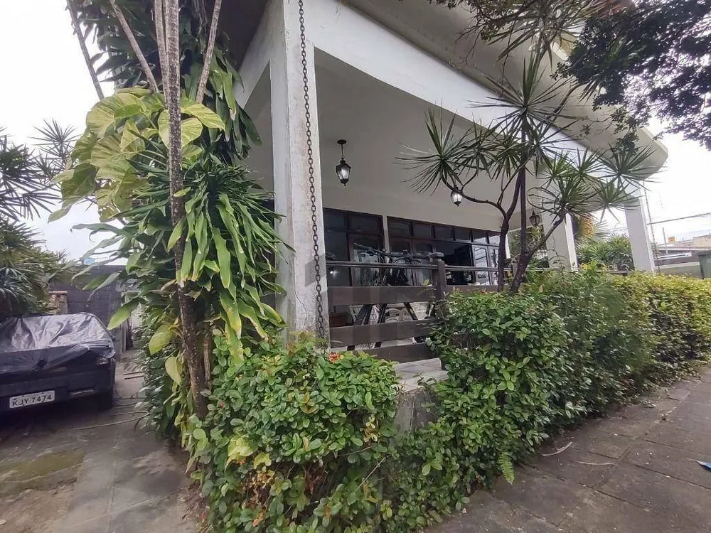 Casa, 6 quartos, 450 m² - Foto 1