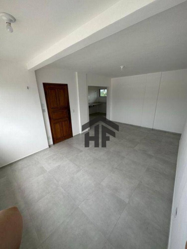 Apartamento à venda com 3 quartos, 86m² - Foto 2