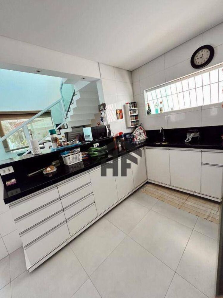 Casa, 5 quartos, 220 m² - Foto 6
