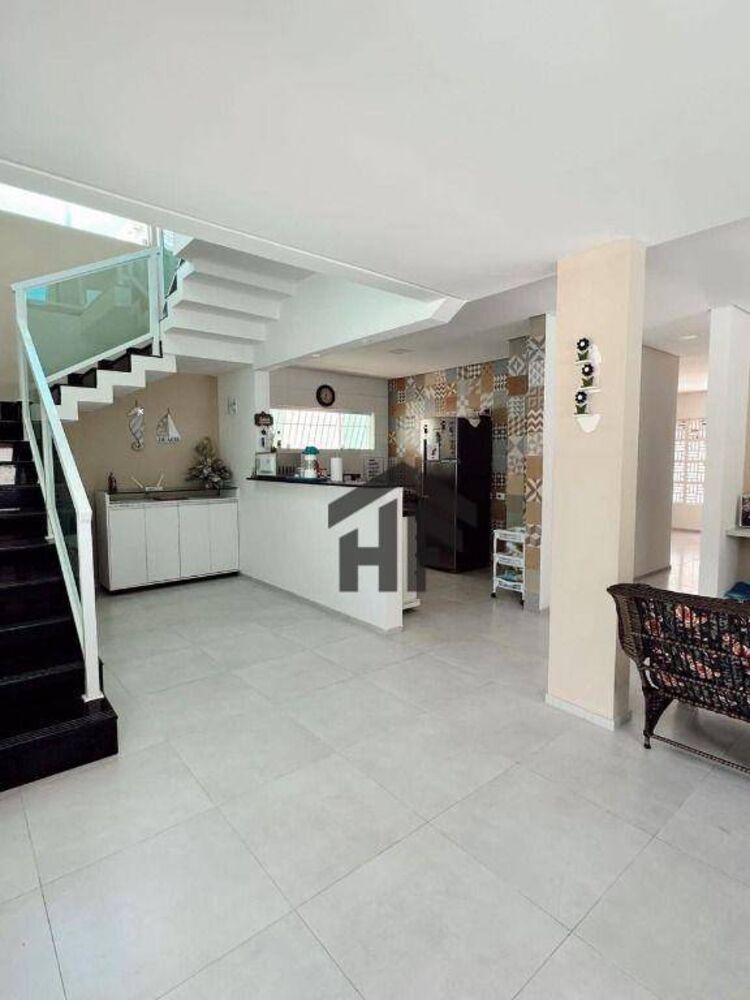 Casa, 5 quartos, 220 m² - Foto 5