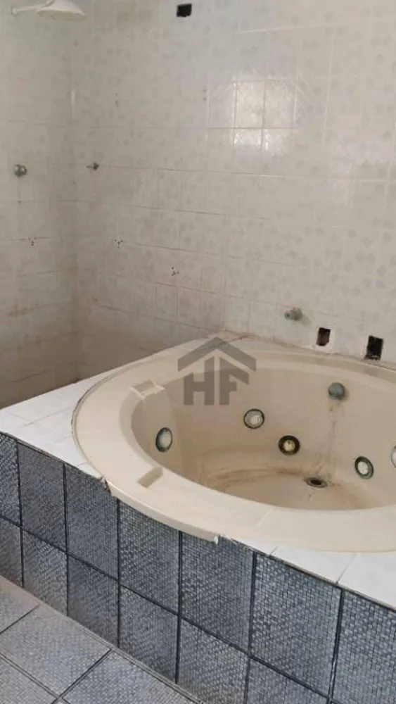 Casa, 5 quartos, 245 m² - Foto 1