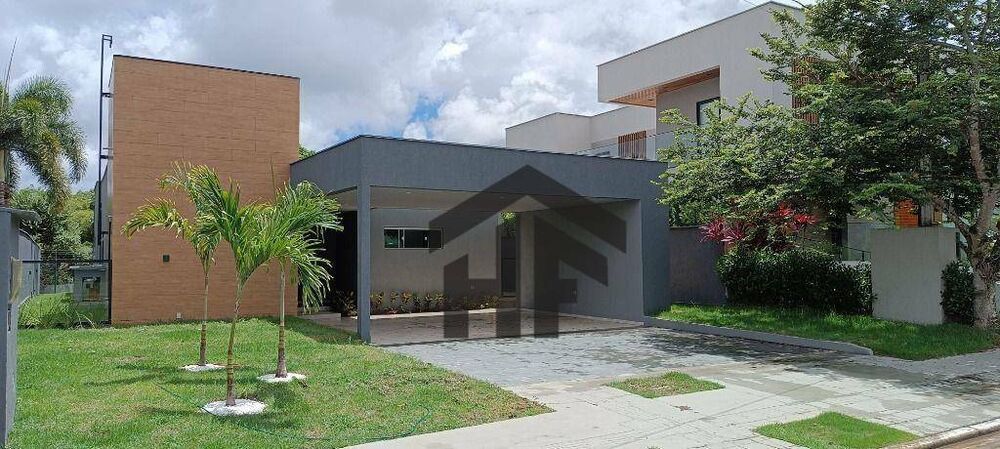 Casa de Condomínio à venda com 3 quartos, 220m² - Foto 2