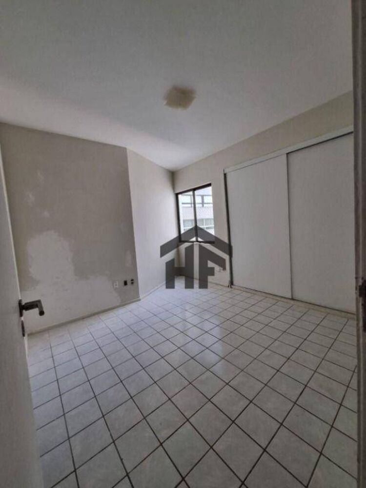 Apartamento à venda com 3 quartos, 149m² - Foto 4