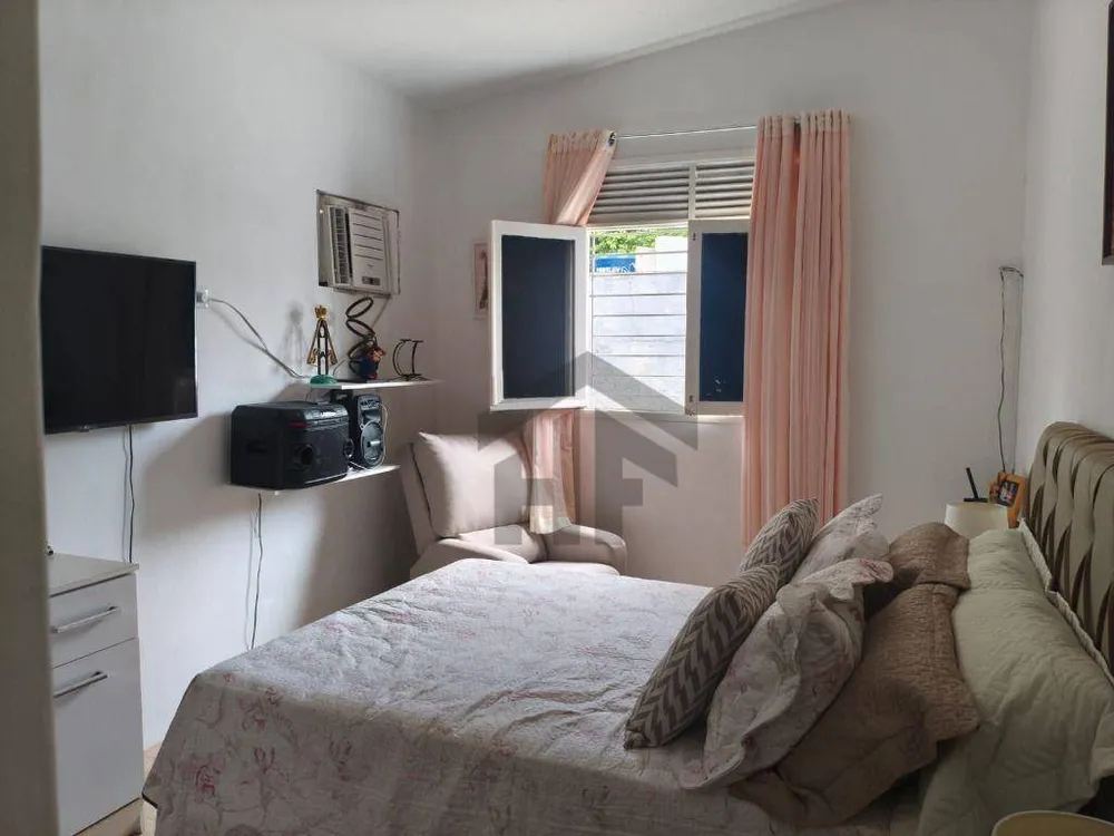 Casa, 6 quartos, 250 m² - Foto 4