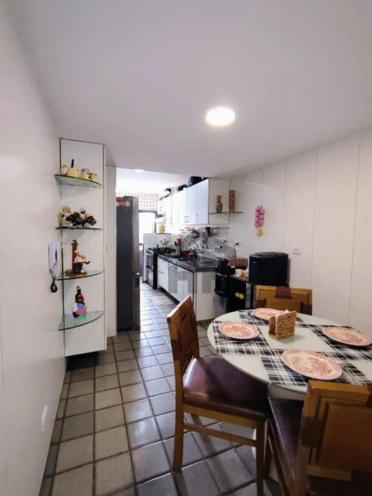 Apartamento, 4 quartos, 207 m² - Foto 2