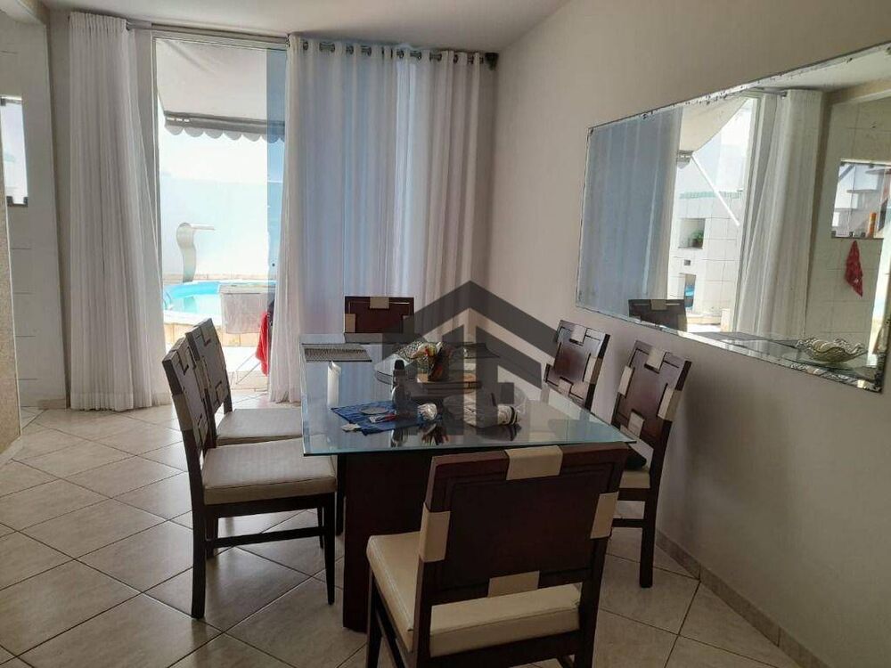 Casa, 3 quartos, 221 m² - Foto 2