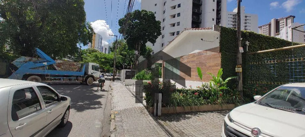 Casa, 5 quartos, 230 m² - Foto 2