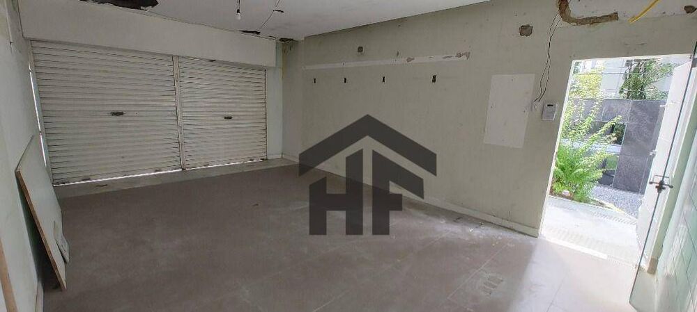 Casa à venda com 5 quartos, 230m² - Foto 2