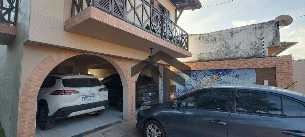 Casa à venda com 4 quartos, 246m² - Foto 2