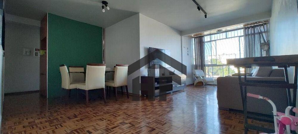 Apartamento à venda com 3 quartos, 130m² - Foto 2