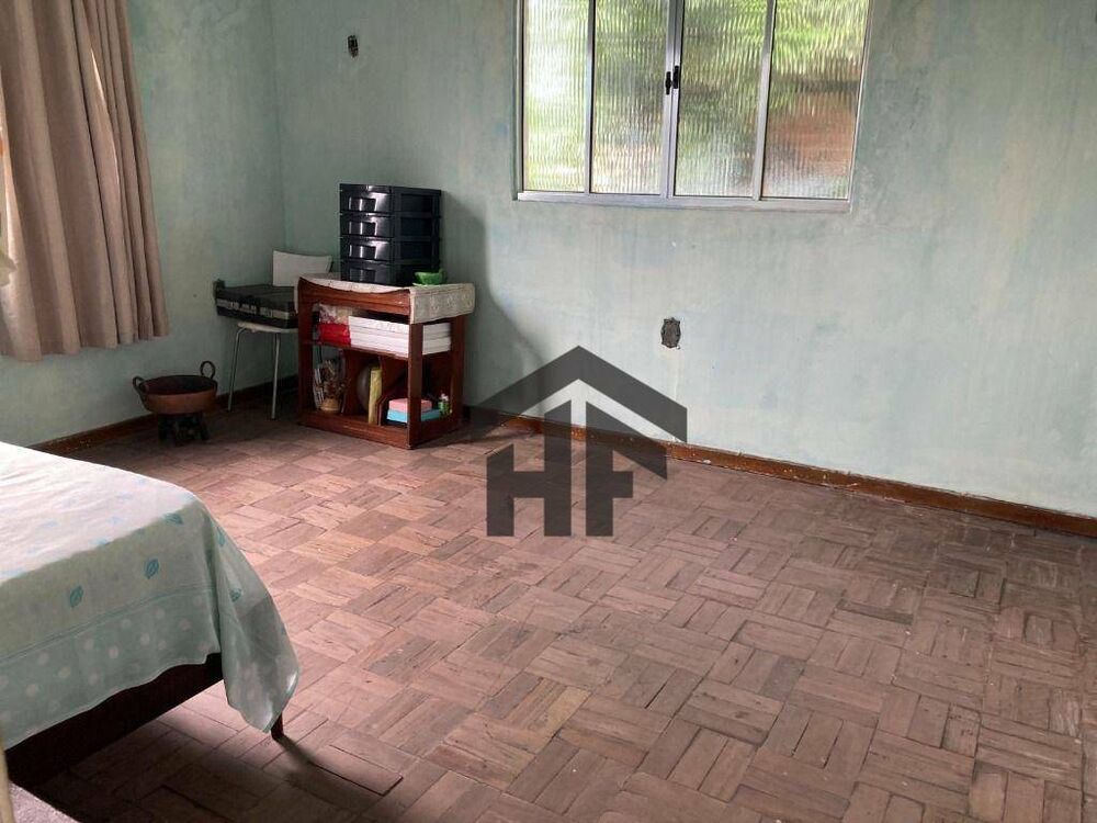 Casa à venda com 6 quartos, 150m² - Foto 7